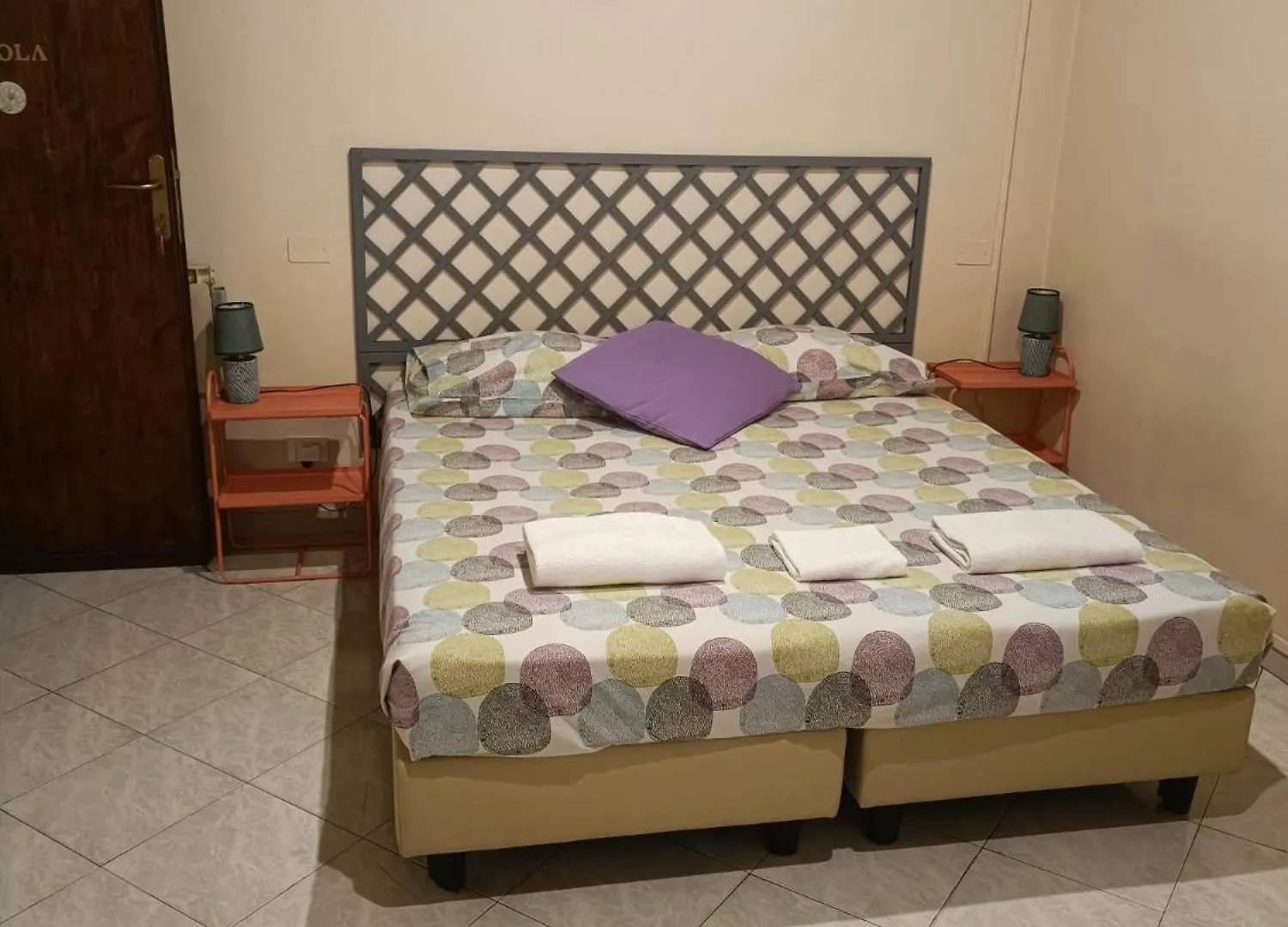 Guest house Smile Tower House Hotel Pisa Italy